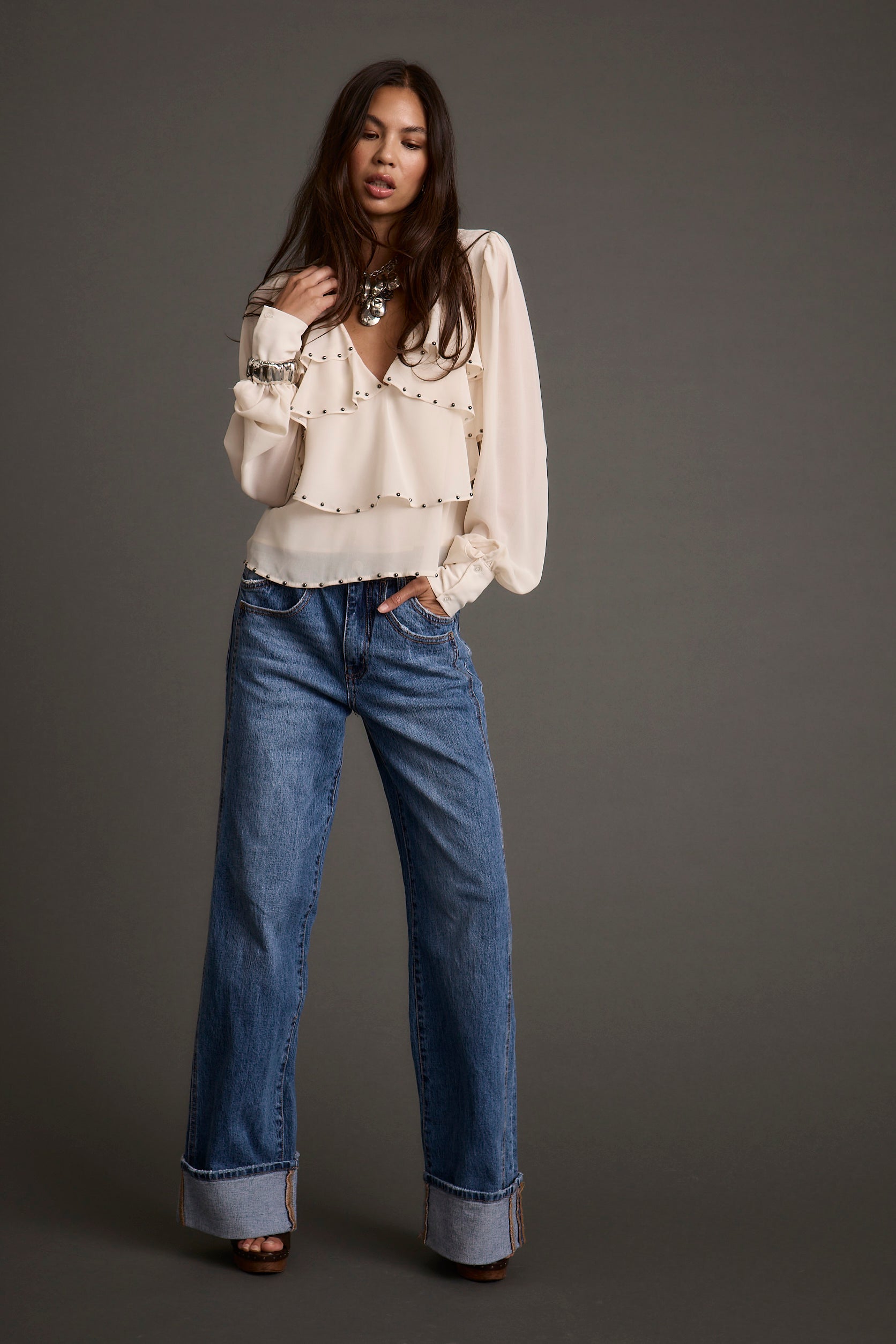 Slonovinová halenka s cvočky Alyssa