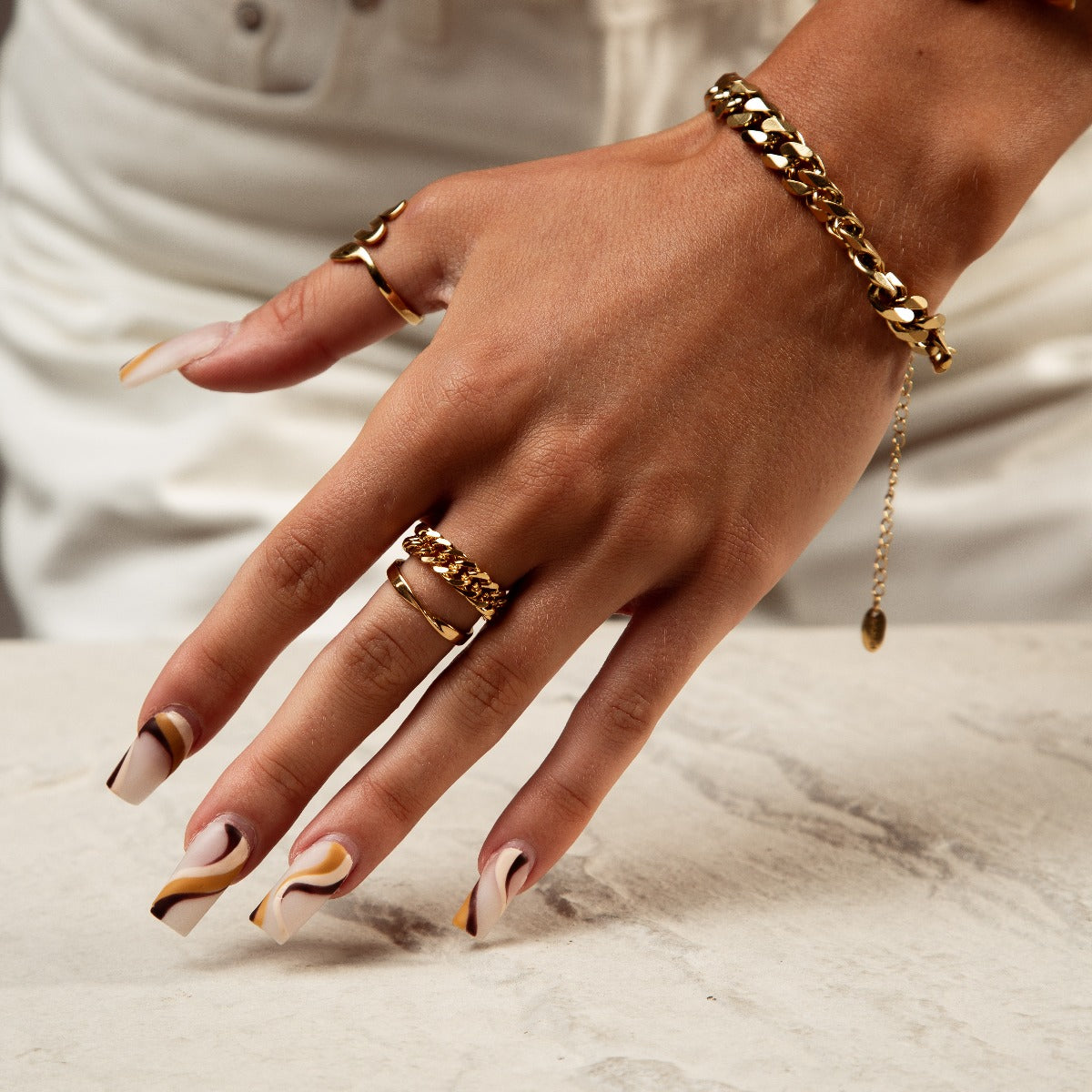 Curb Chain Ring - Gold