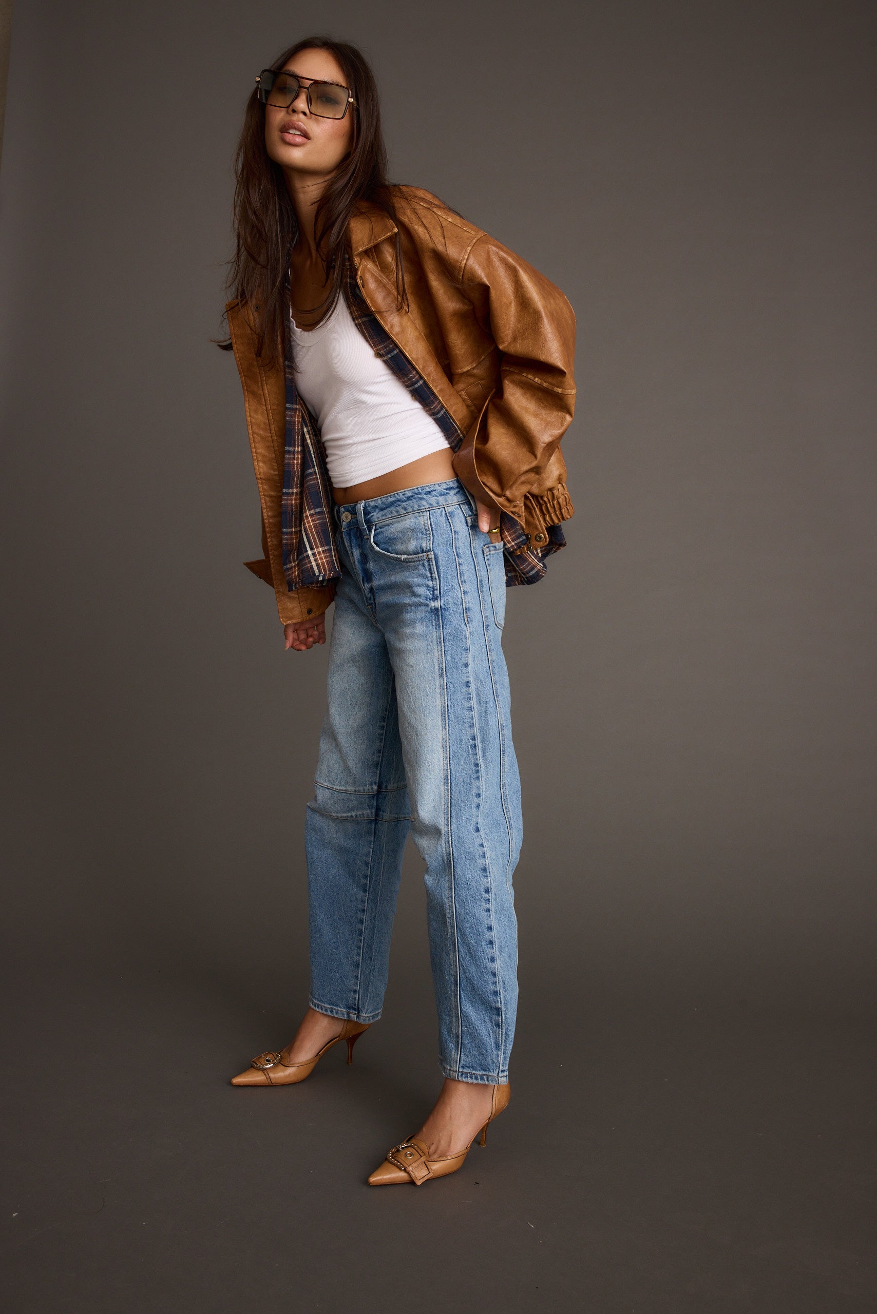 Koňaková nadměrná bunda London Calling z umělé kůže