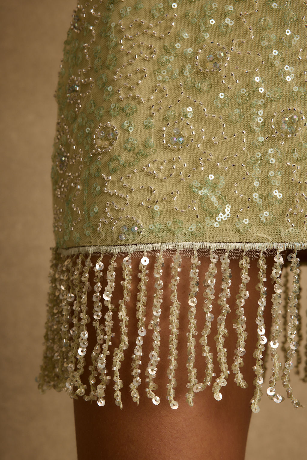 Minisukně Luna Cove s šalvějovými třásněmi