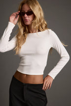 Bílý top s lodičkovým výstřihem Matti