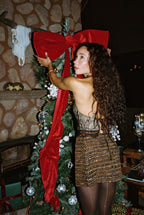 Černý krajkový top Vivette s imitací výstřihu