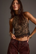 Černý krajkový top Vivette s imitací výstřihu