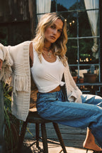 Bílé tílko Gwen s kulatým výstřihem