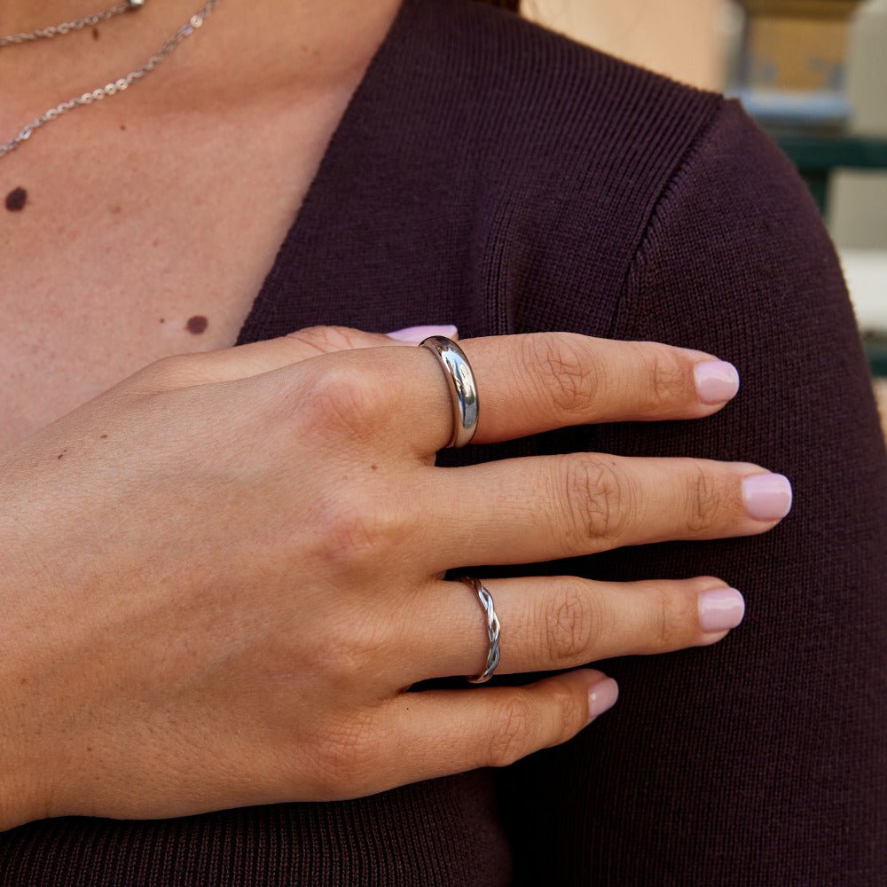 Lois Silver Band Ring