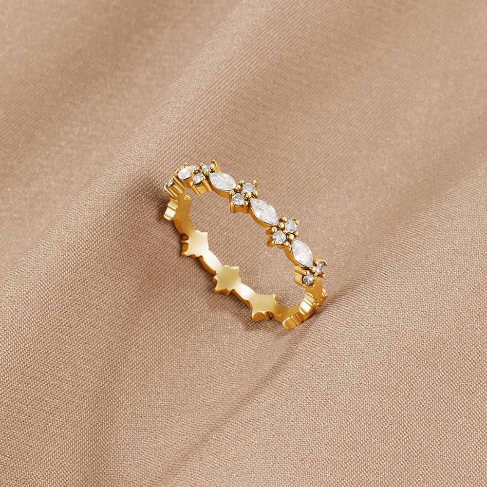 Luxe Crystal Gold Ring
